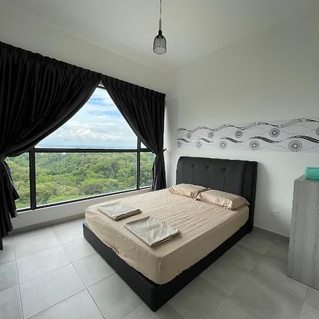 Sandakan Homestay Sea-Forest View Apartment 2R2B 海森雙景公寓 Екстериор снимка