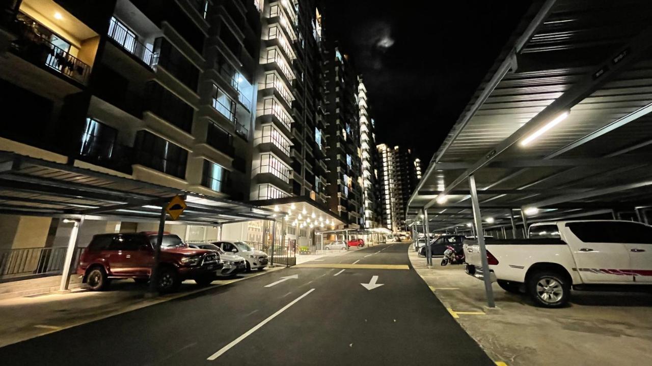 Sandakan Homestay Sea-Forest View Apartment 2R2B 海森雙景公寓 Екстериор снимка